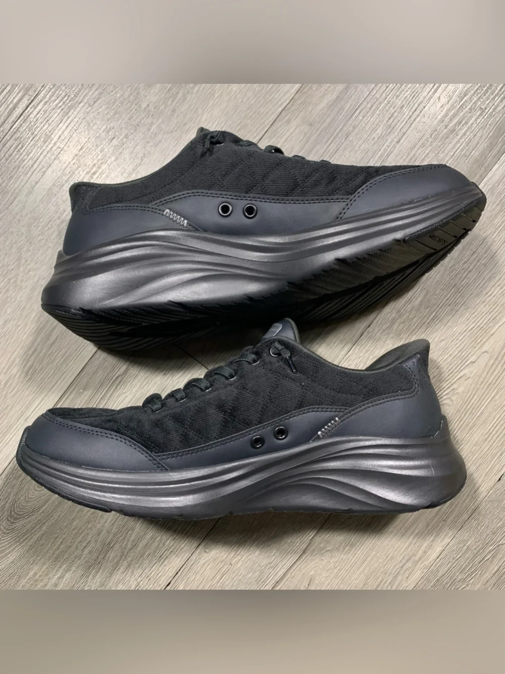 Skechers Slip-ins: Contour Foam - Cozy Fit Cordelux Black NWOT SIZE 8.5